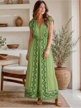 Women’s Soft Surroundings Green Embroidered Maxi Dress Size Small